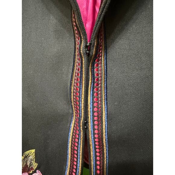 Peter Nygard Embroidered Floral Black Blazer Jacket Size 8 - Picture 4 of 11